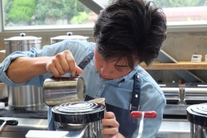 Barista at Blue Bottle Coffee Kiyosumi-Shirakawa Tokyo Japan