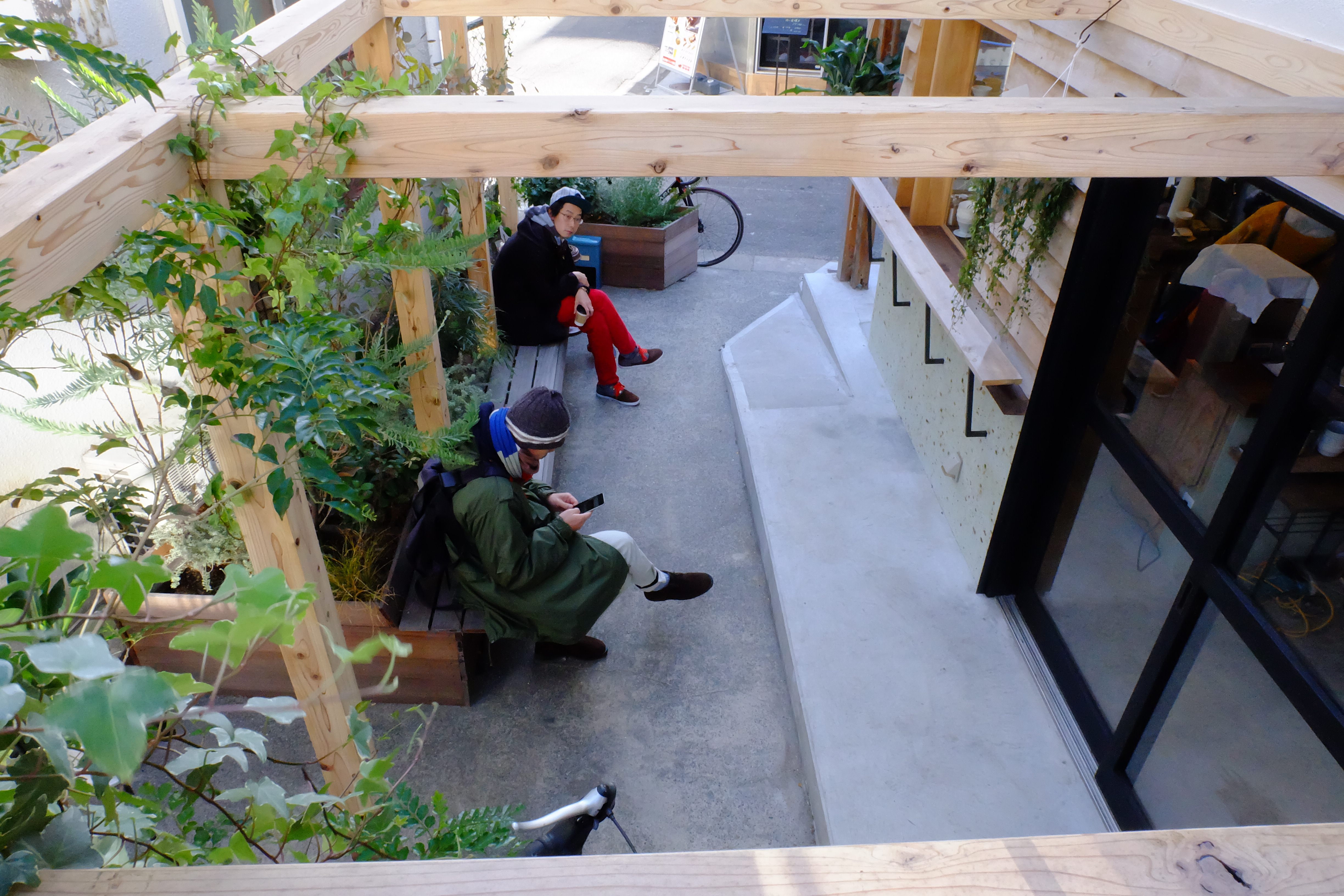 Exterior seating at Onibus Coffee Nakameguro Tokyo Japan Cafe