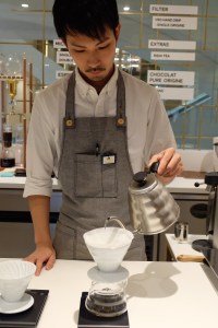 Barista Pour over Coutume Futakotamagawa Tokyo Japan Hario V60
